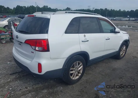 2015 Kia Sorento Lx z USA, uszkodzony, nr VIN 5XYKT4A69FG582595